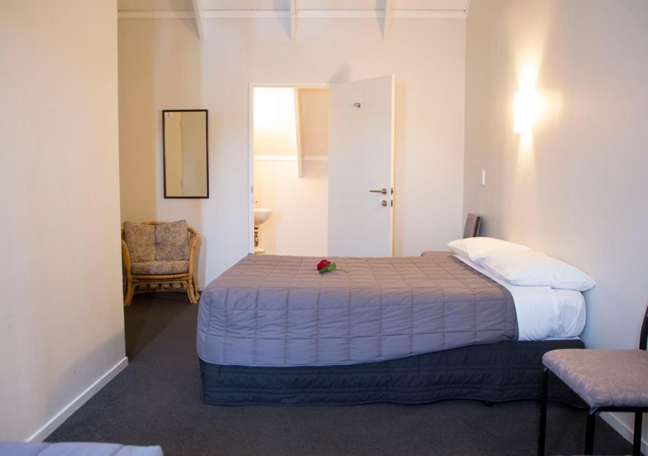 Midway Motel Rotorua Bagian luar foto